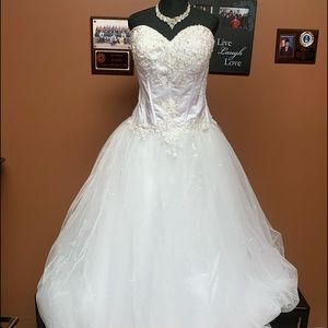 White Sweetheart Beaded Corset Wedding Dress